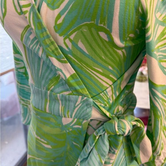 Like new Lilly Pulitzer romper - Picture 2 of 4